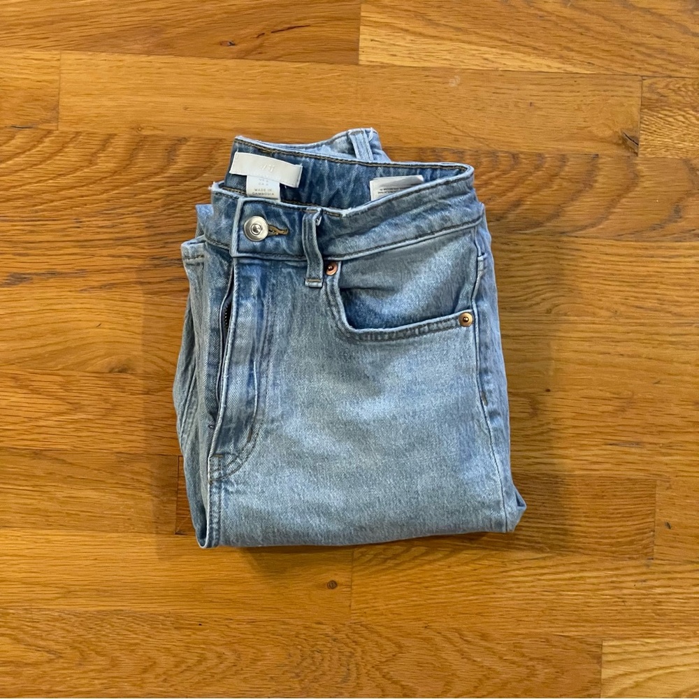 h&m light-washed straight leg jeans